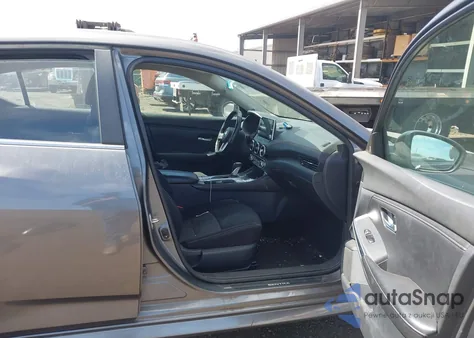 2021 Nissan Sentra Sr Xtronic Cvt z USA, uszkodzony, nr VIN 3N1AB8DVXMY292340